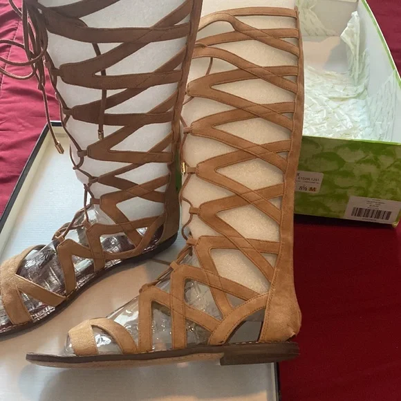 Tan, sued, lace up to calf sandal!  Very Stylish. - Picture 6 of 9